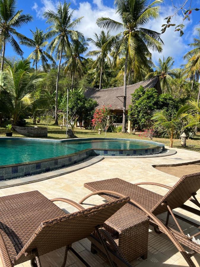 The Papalagi Resort Gili Gede Kültér fotó